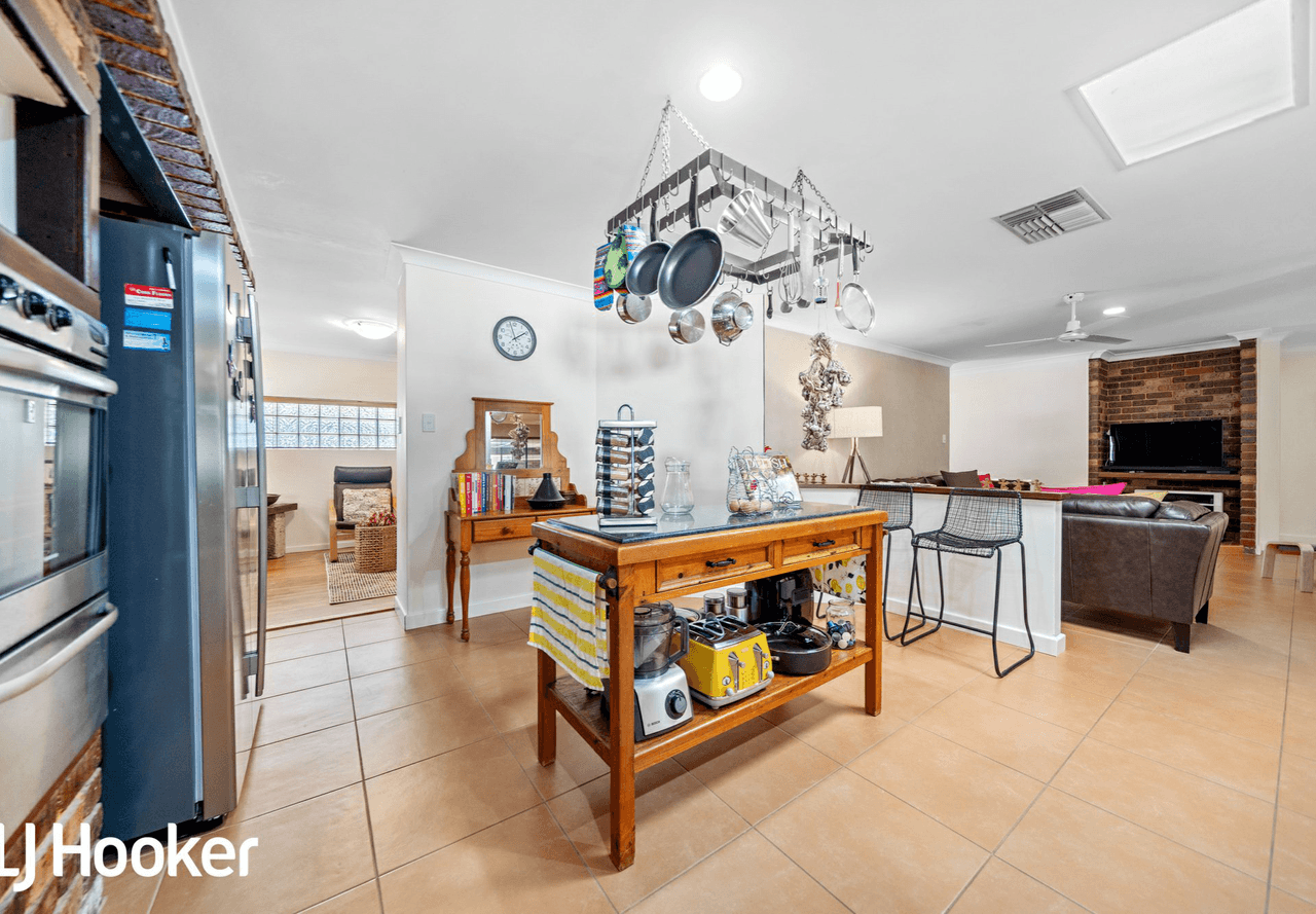 4 Virgilia Terrace, SOUTH LAKE, WA 6164