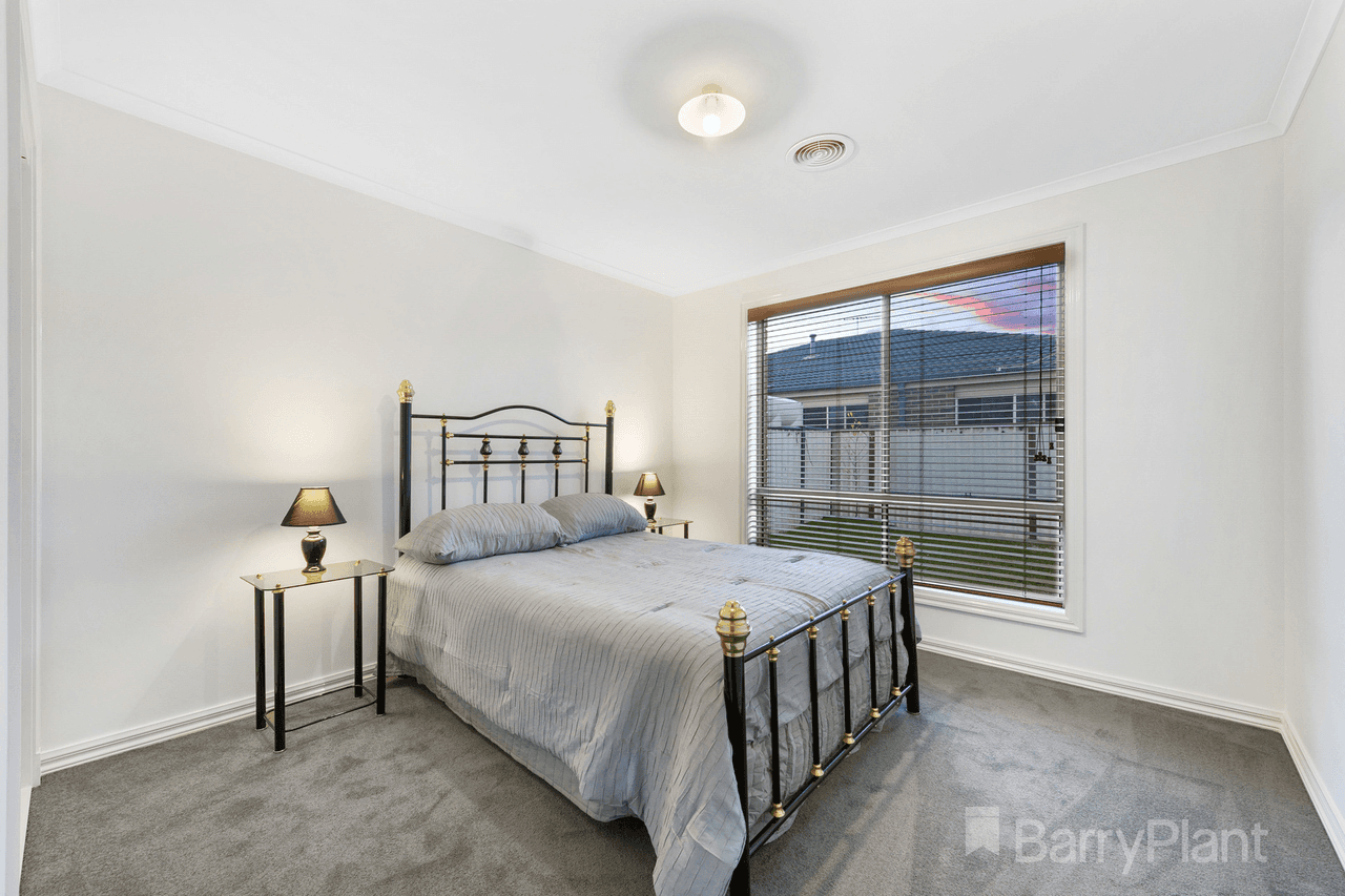 48 Brentwood Drive, Werribee, VIC 3030