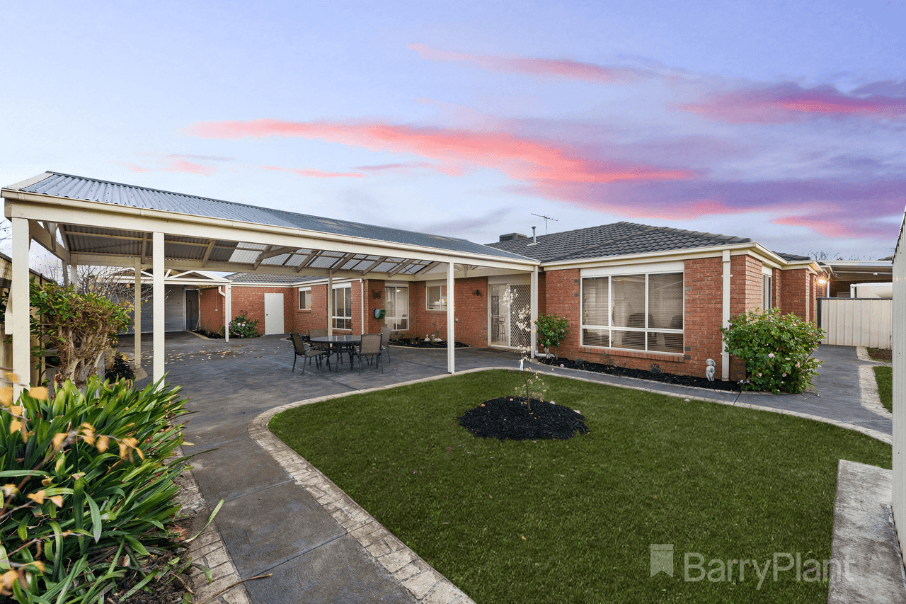 48 Brentwood Drive, Werribee, VIC 3030