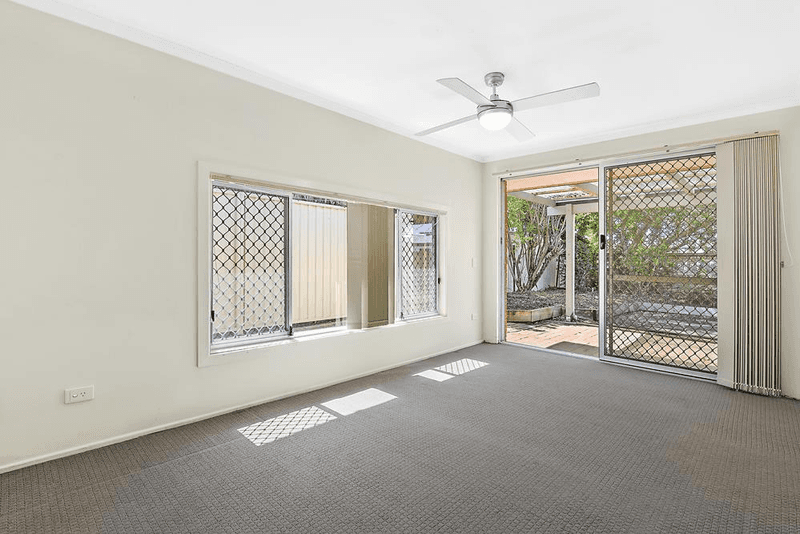 1 McCleary Street, Sorrento, QLD 4217