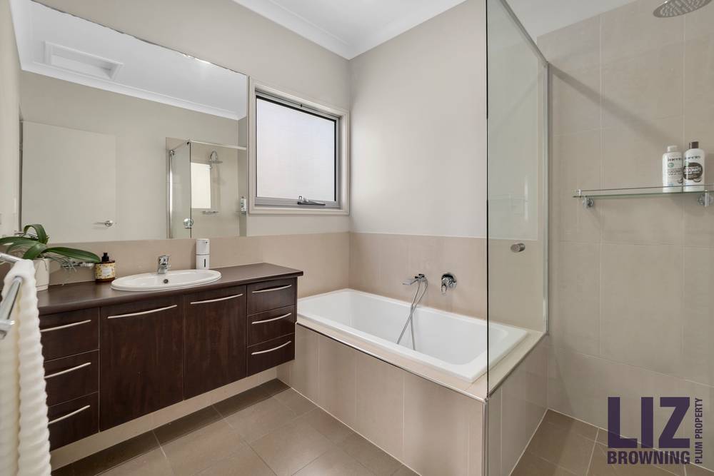 9A Kenton Street, CHAPEL HILL, QLD 4069