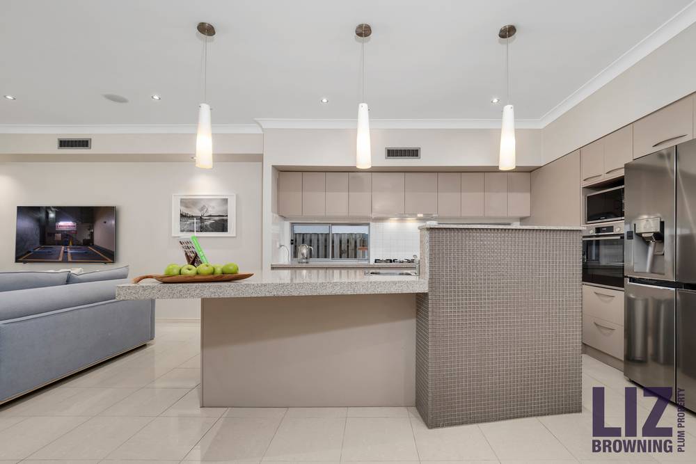 9A Kenton Street, CHAPEL HILL, QLD 4069
