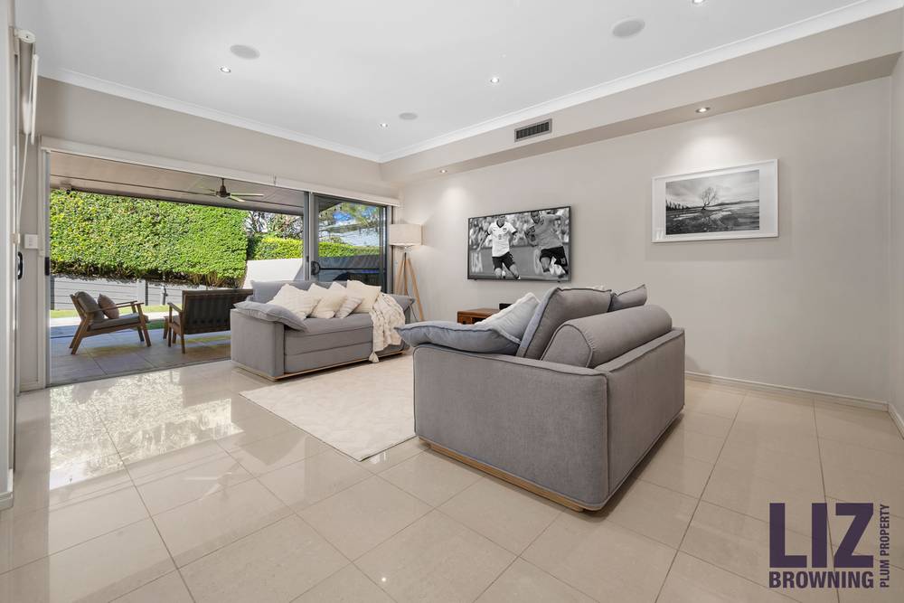 9A Kenton Street, CHAPEL HILL, QLD 4069