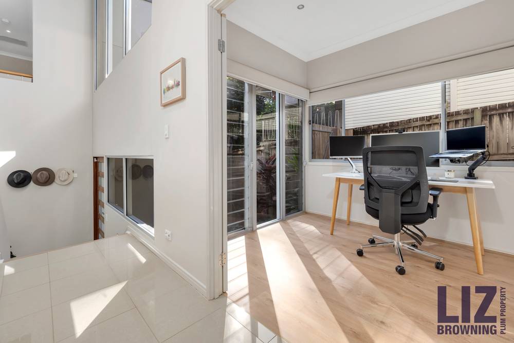 9A Kenton Street, CHAPEL HILL, QLD 4069