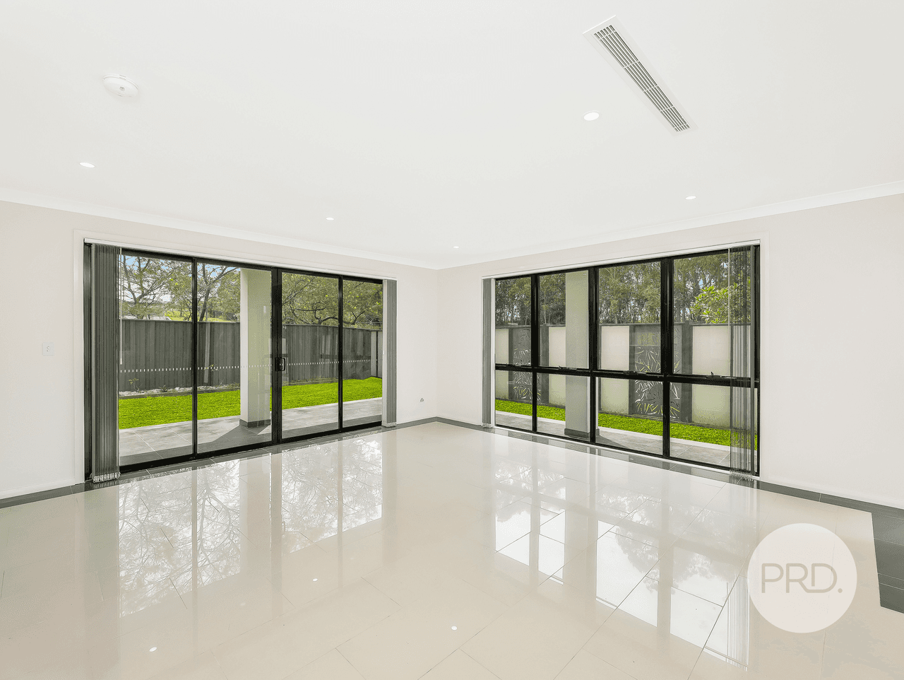 2 Dromedary Place, MACQUARIE LINKS, NSW 2565