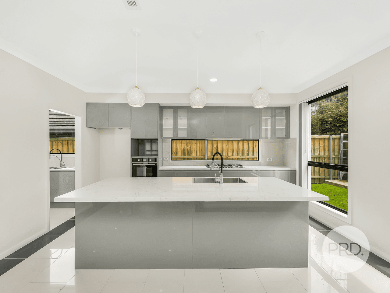 2 Dromedary Place, MACQUARIE LINKS, NSW 2565
