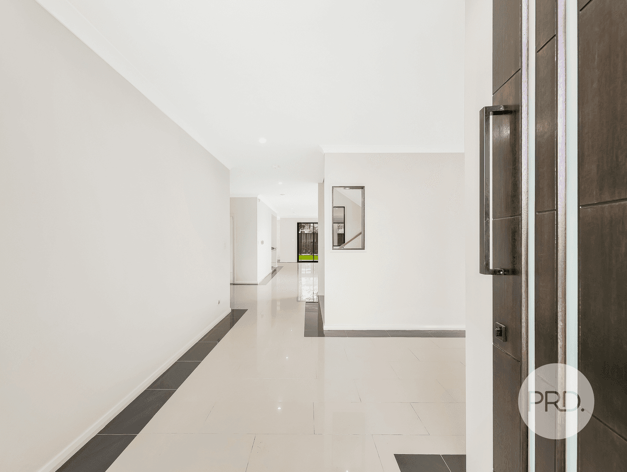 2 Dromedary Place, MACQUARIE LINKS, NSW 2565