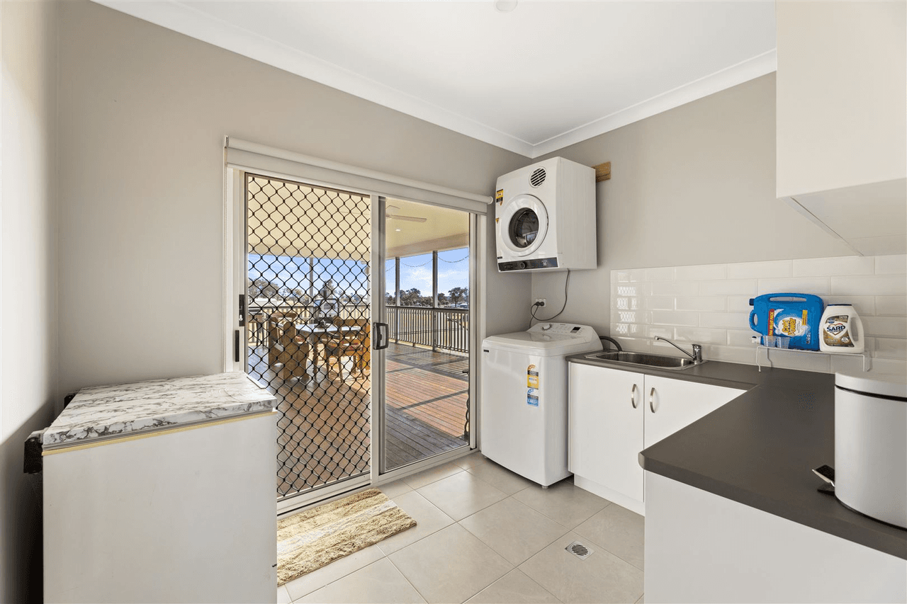 47 James Road, Goombungee, QLD 4354