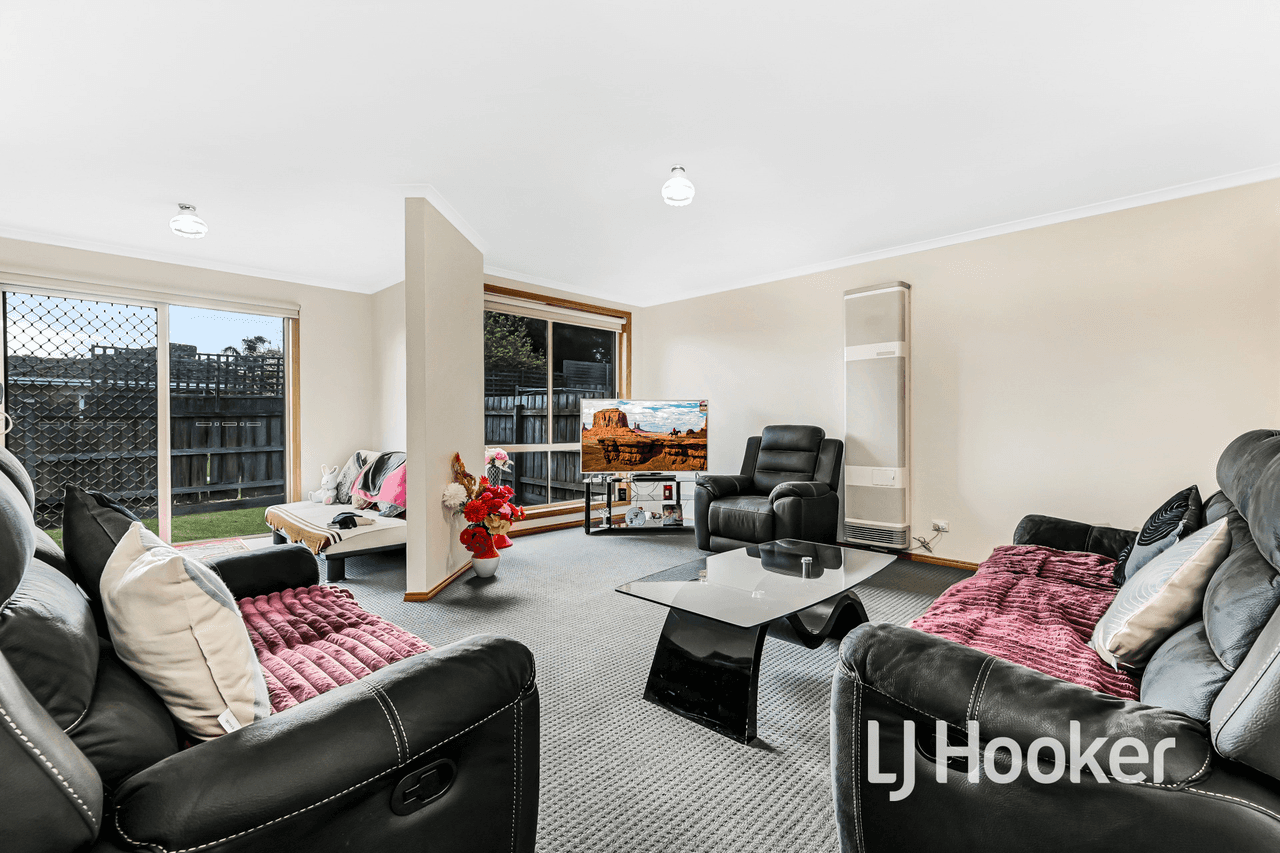 4/63 Pommel Street, PAKENHAM, VIC 3810