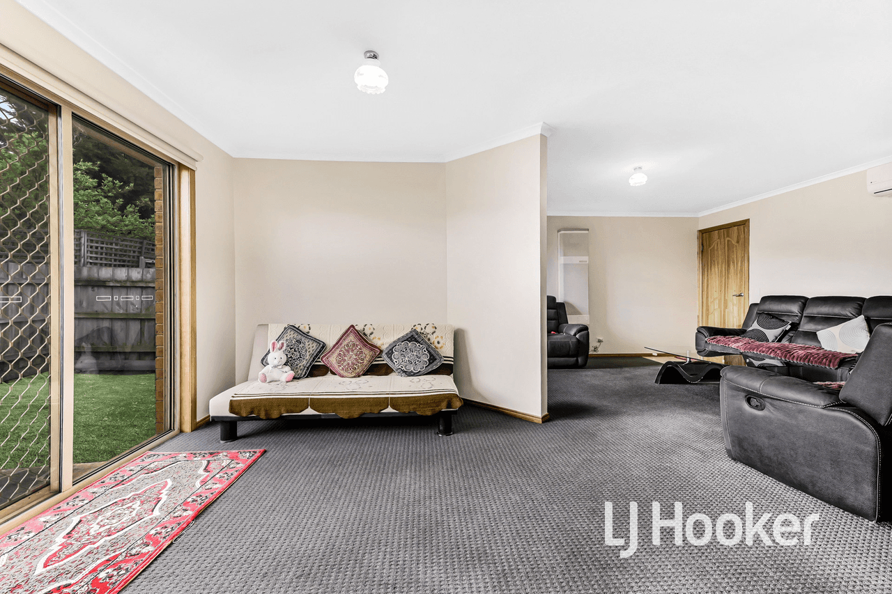 4/63 Pommel Street, PAKENHAM, VIC 3810