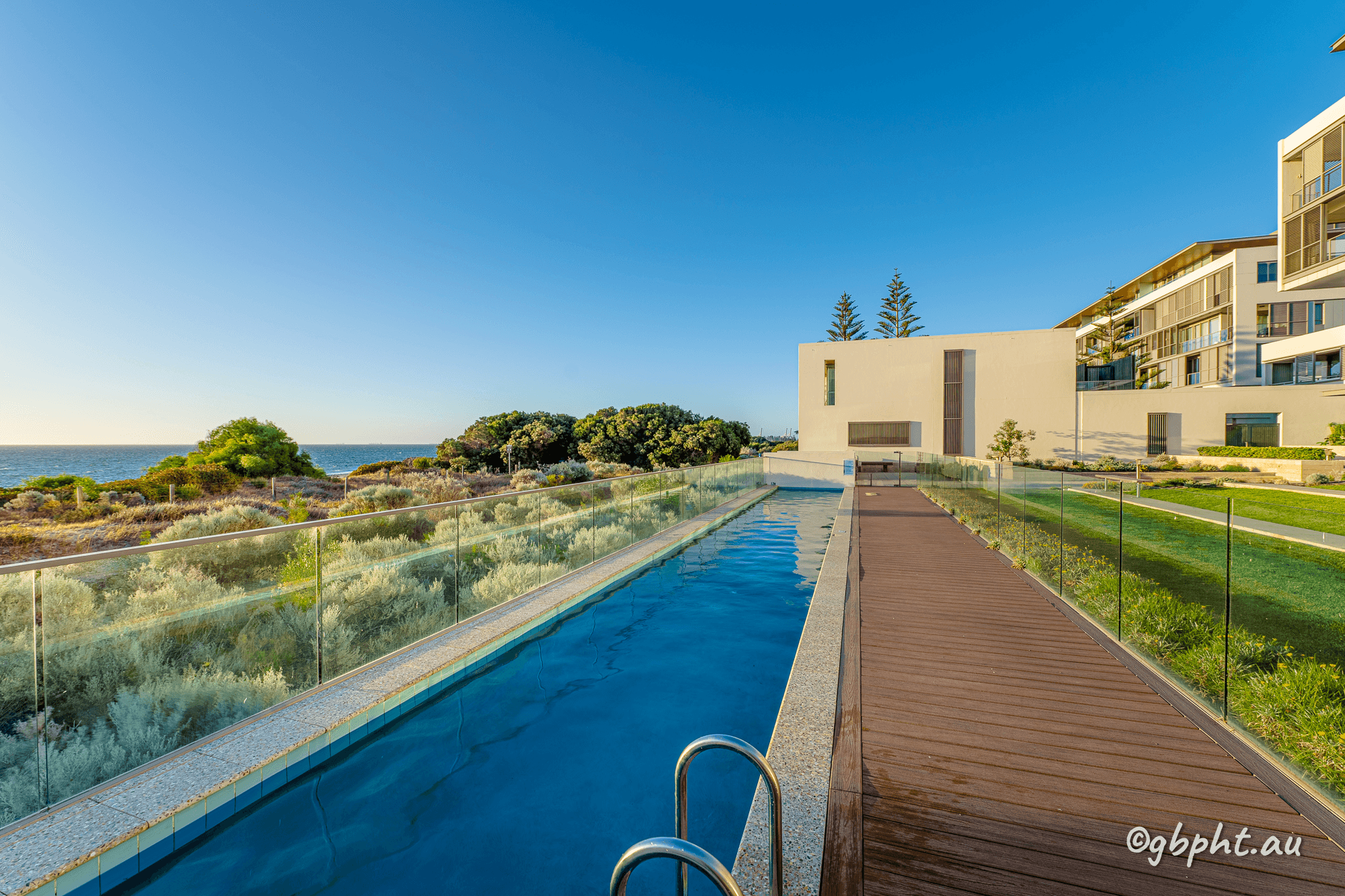 2/23 Ocean Drive, NORTH COOGEE, WA 6163