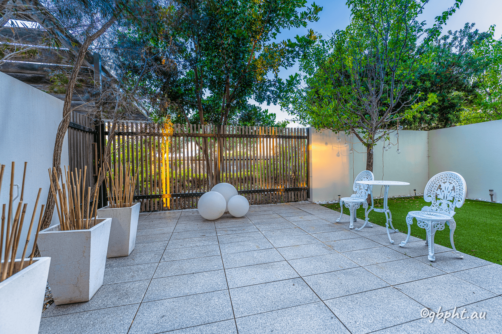 2/23 Ocean Drive, NORTH COOGEE, WA 6163