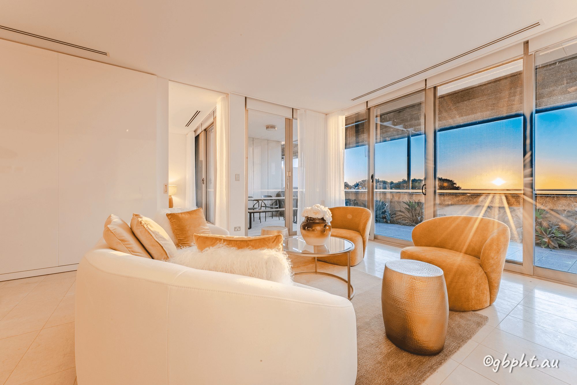 2/23 Ocean Drive, NORTH COOGEE, WA 6163