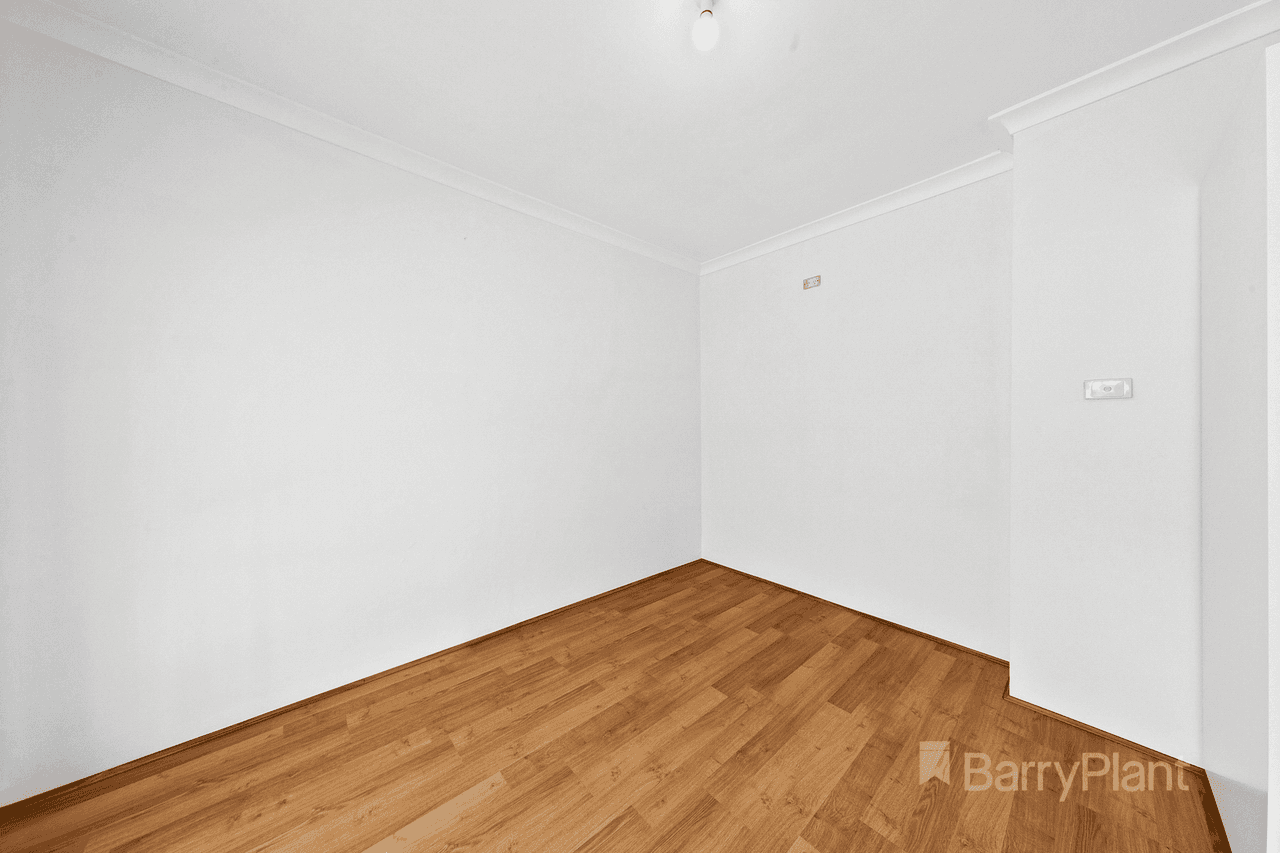 1/82 George Street, St Albans, VIC 3021