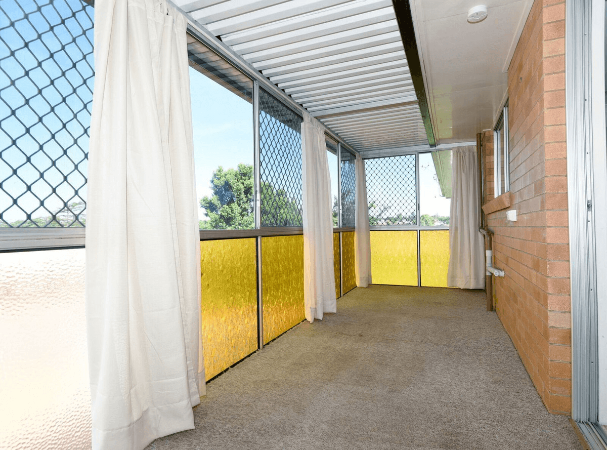 2 Oakleigh Street, Rockville, QLD 4350