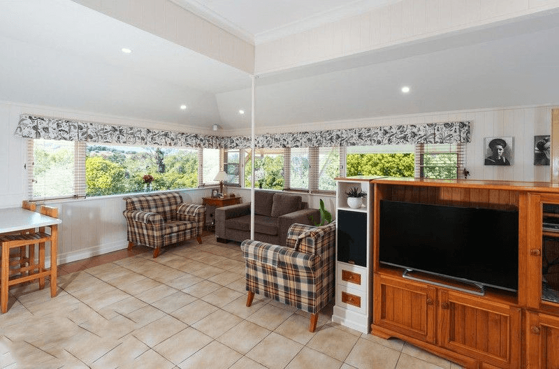 7 Ross Street, EAGLEBY, QLD 4207