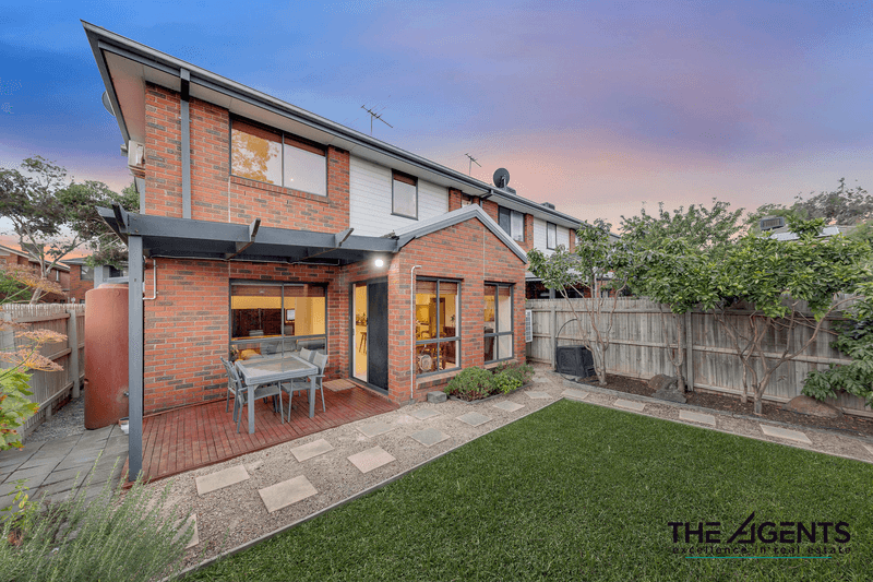 18 Turnstone Drive, Point Cook, VIC 3030