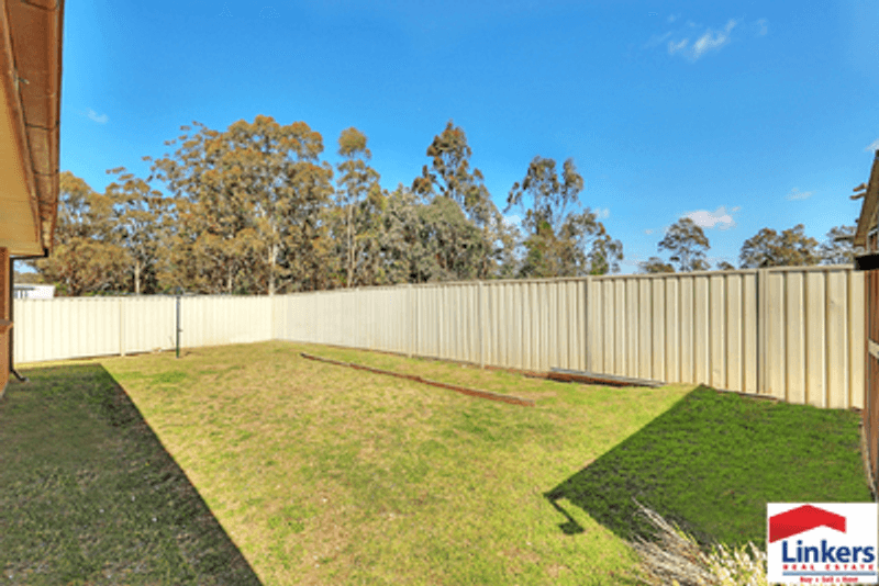 26 Wintaroo Crescent, St Helens Park, NSW 2560