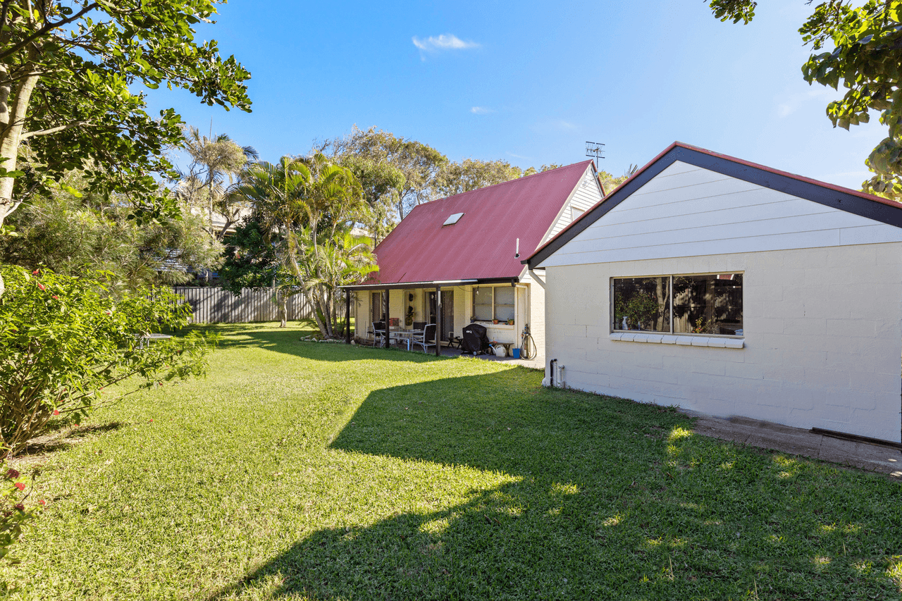 374 David Low Way, Peregian Beach, QLD 4573