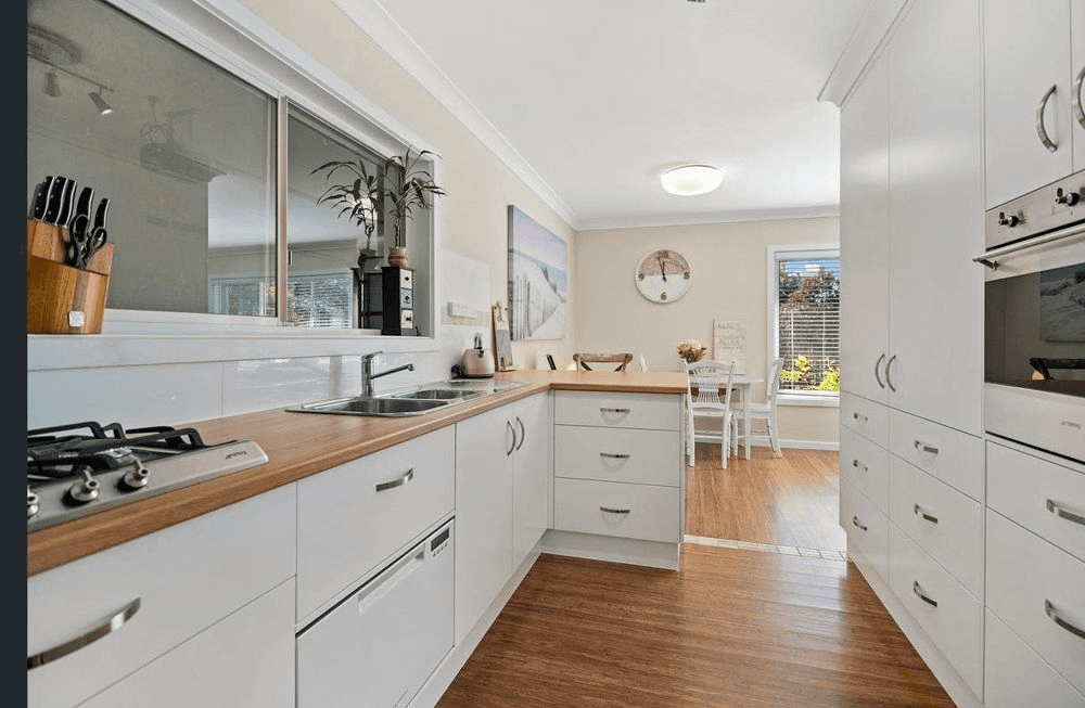10 Bluegum Avenue, HOLLYWELL, QLD 4216
