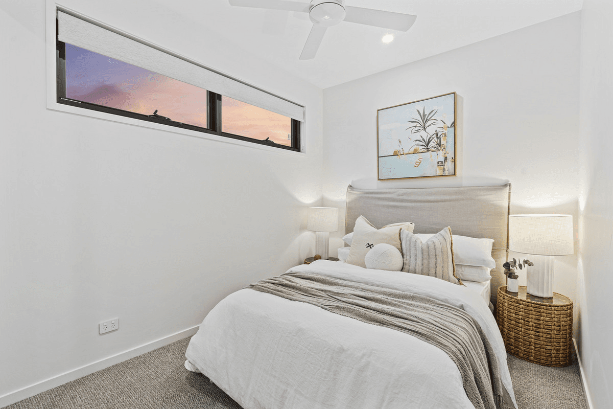 63A Honeyeater Drive, Burleigh Waters, QLD 4220