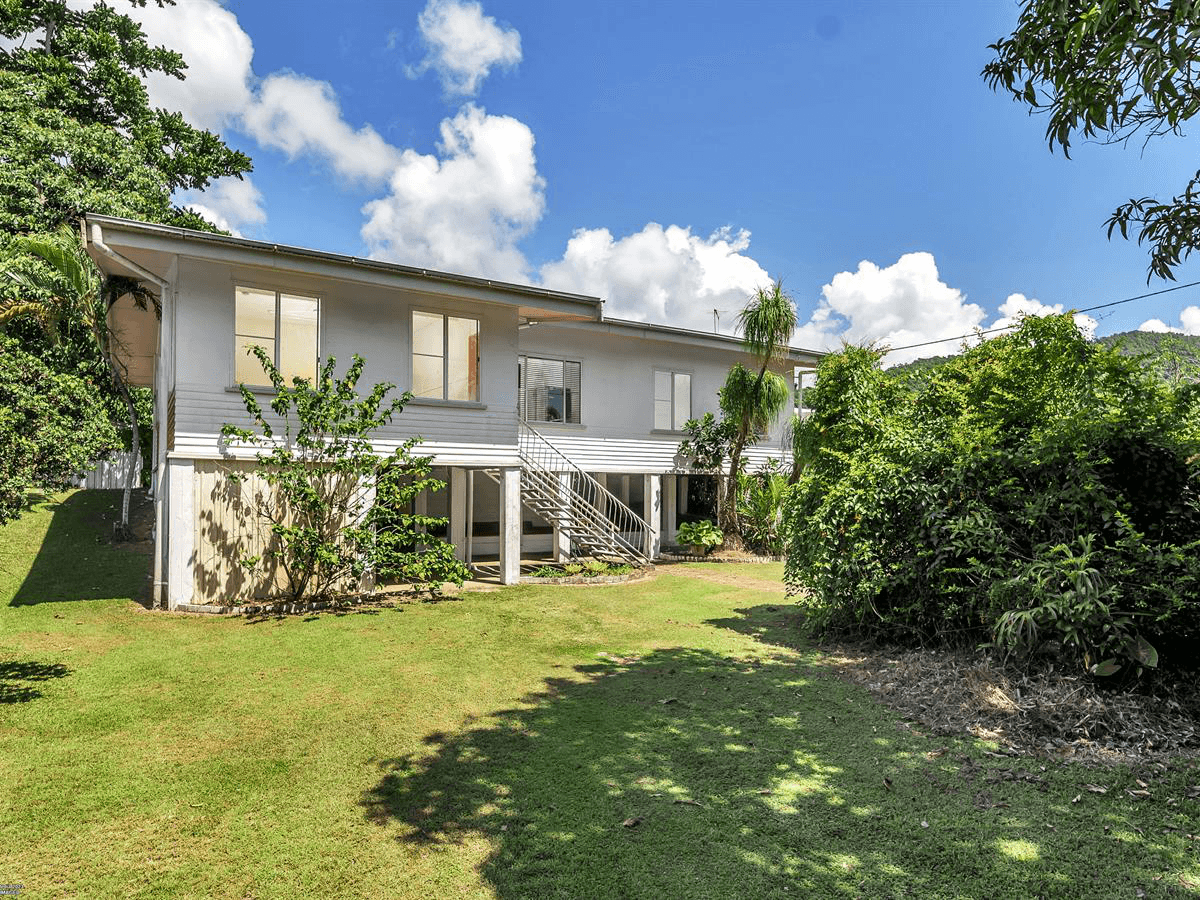 3 Judy Street, Flying Fish Point, QLD 4860