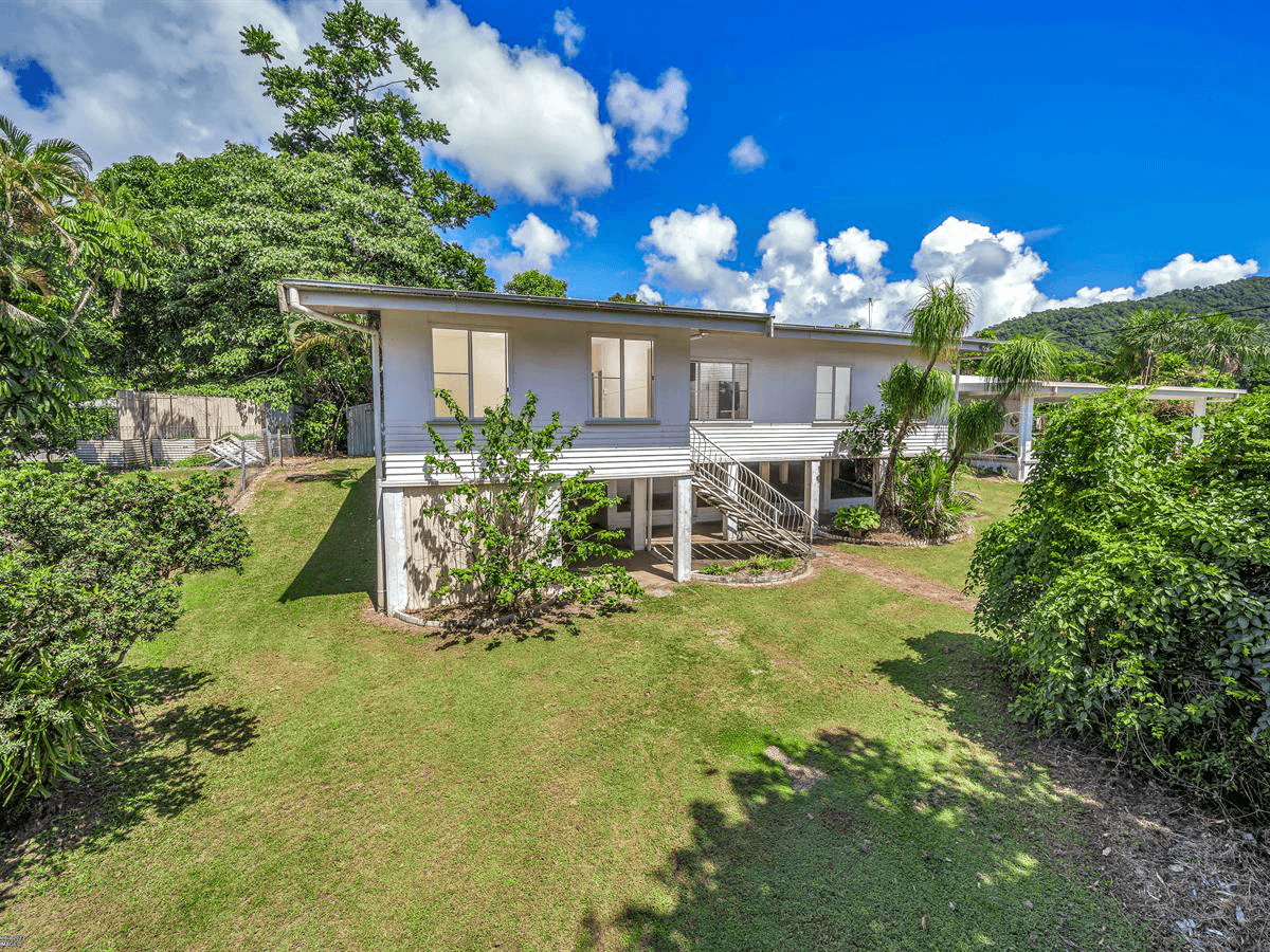 3 Judy Street, Flying Fish Point, QLD 4860