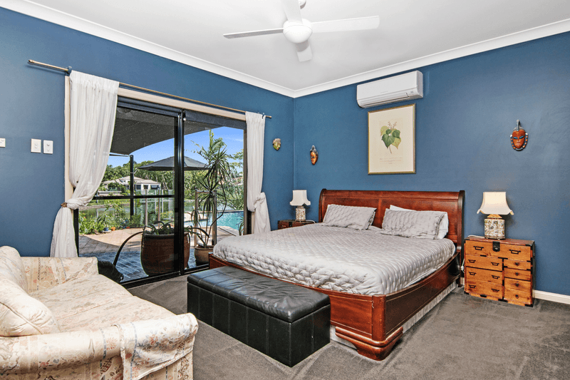 6 Crozet Court, Burleigh Waters, QLD 4220