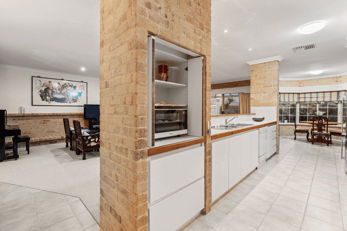 54 Tweeddale Road, Applecross, WA 6153