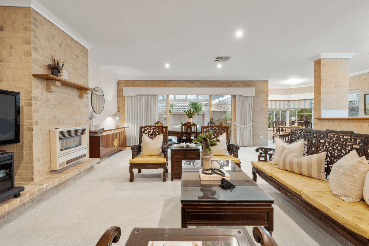 54 Tweeddale Road, Applecross, WA 6153
