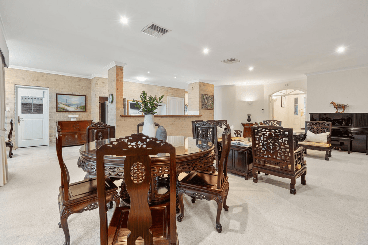 54 Tweeddale Road, Applecross, WA 6153