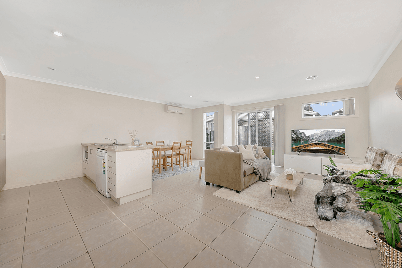 4 Hillgrove Way, MERNDA, VIC 3754