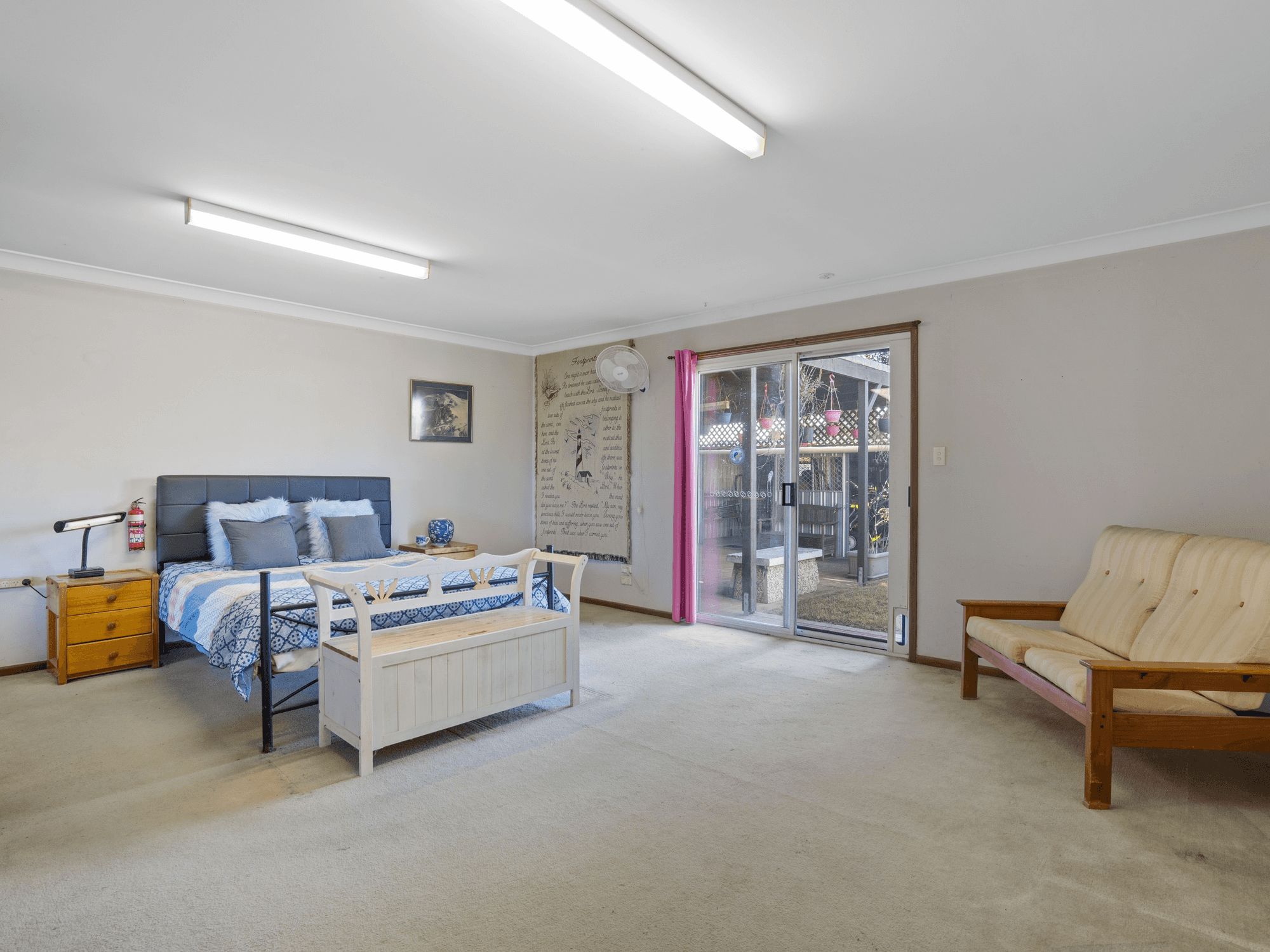 15 Knowles Close, Redbank Plains, QLD 4301