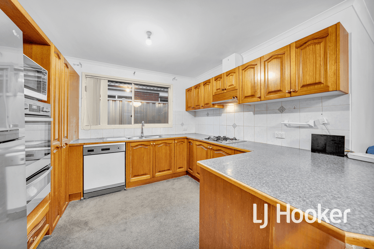 4 Beech Place, HALLAM, VIC 3803