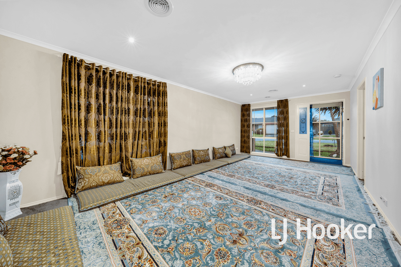 4 Beech Place, HALLAM, VIC 3803