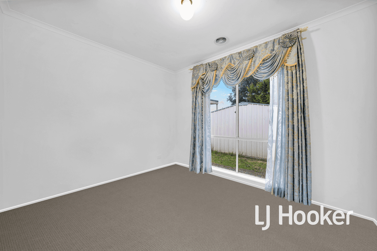 4 Beech Place, HALLAM, VIC 3803