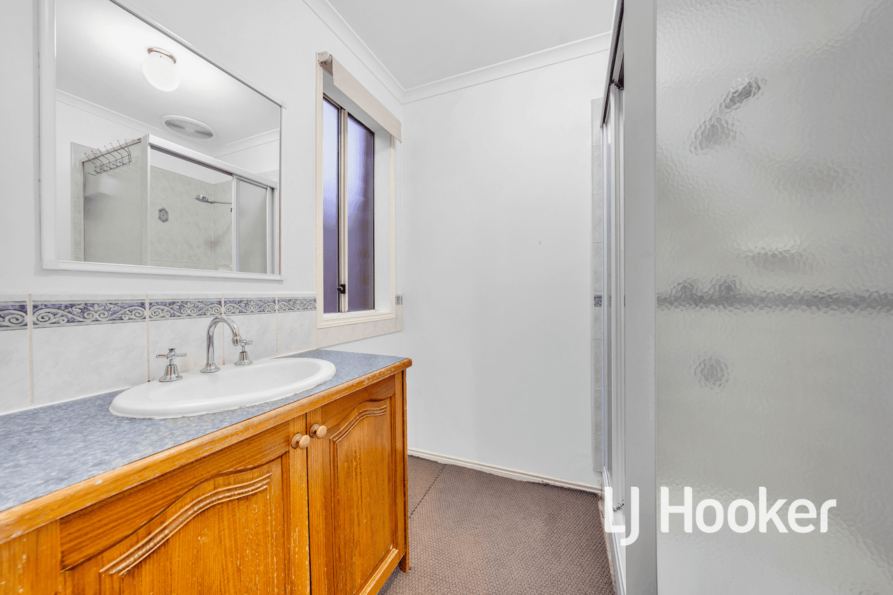 4 Beech Place, HALLAM, VIC 3803