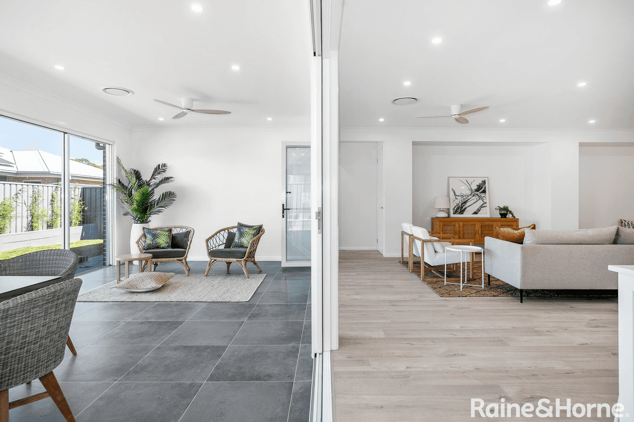 9 Bimbla Avenue, DOLPHIN POINT, NSW 2539