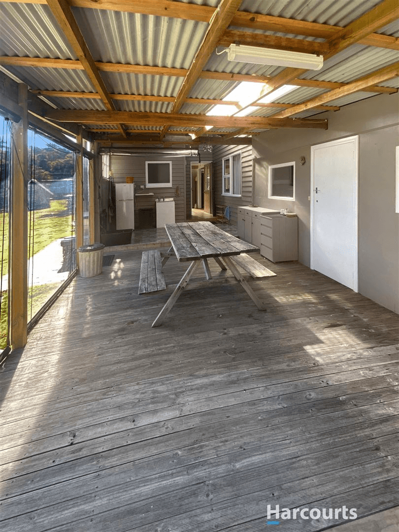 113 Moulting Bay Beach Road, St Helens, TAS 7216