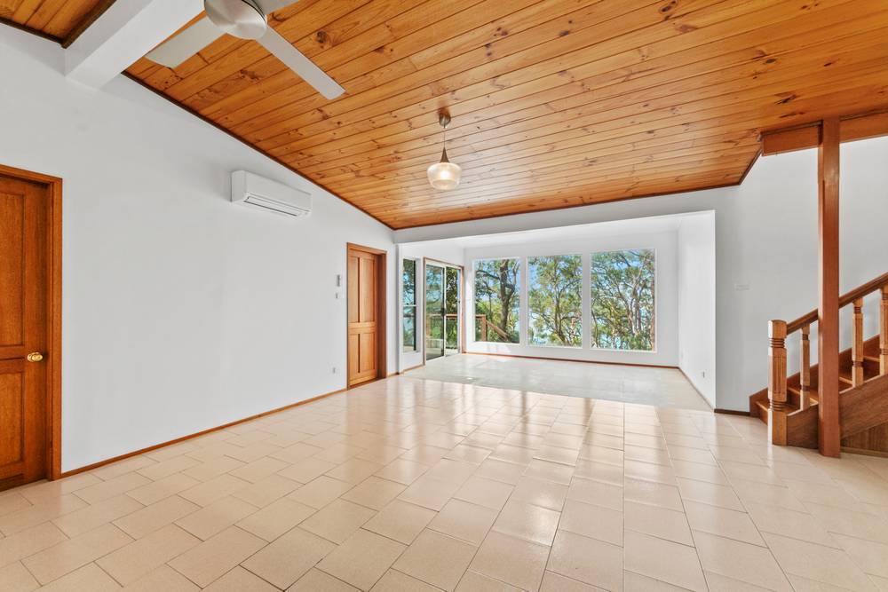 98 Anita Avenue, LAKE MUNMORAH, NSW 2259