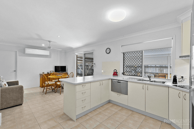 11 Pennant Drive, Point Vernon, QLD 4655