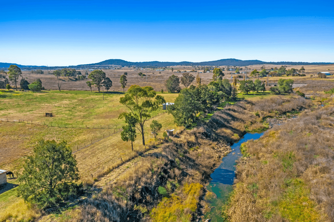 14412 New England Highway, EAST GREENMOUNT, QLD 4359