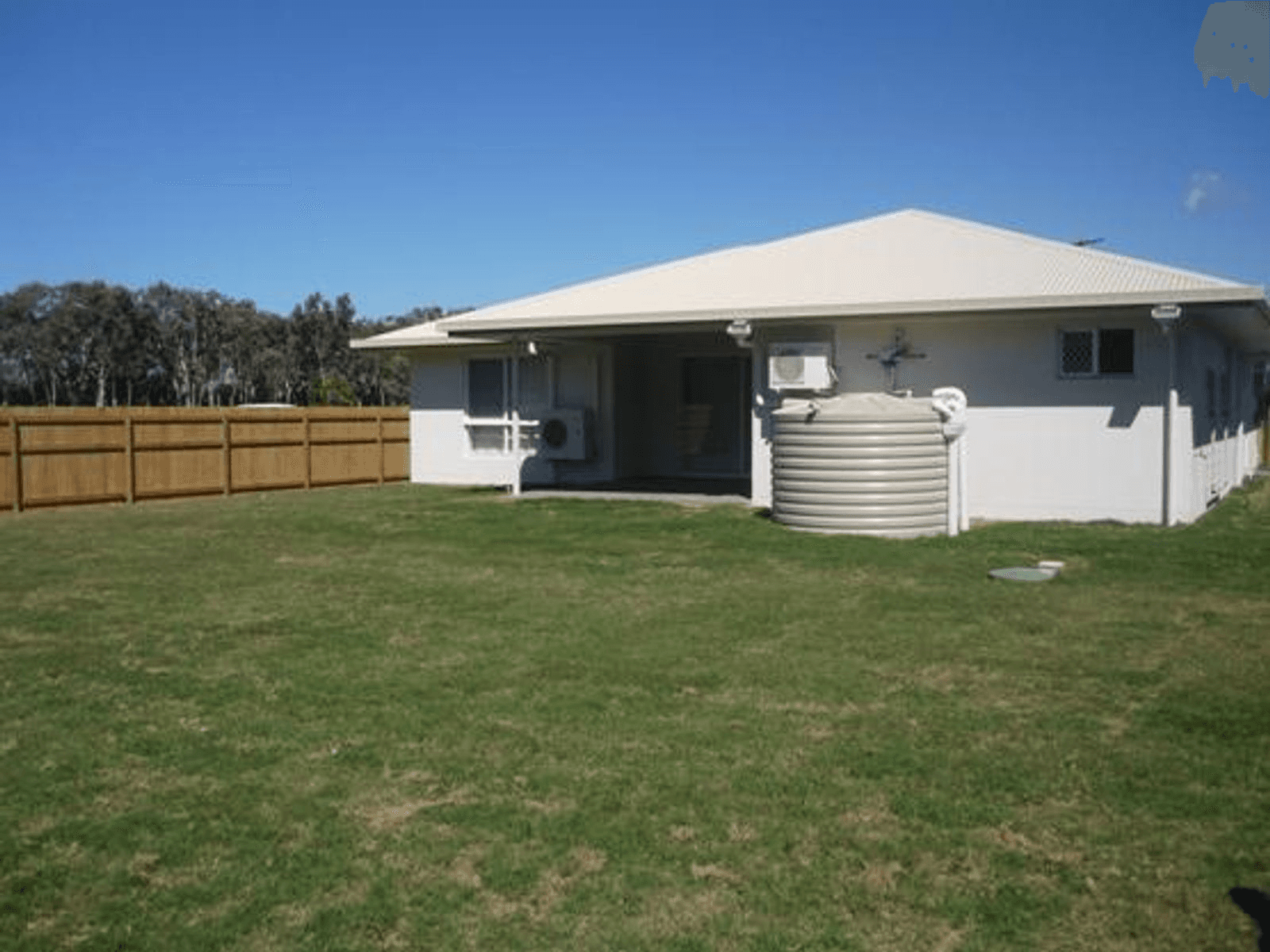 5 Leonie Court, ARMSTRONG BEACH, QLD 4737