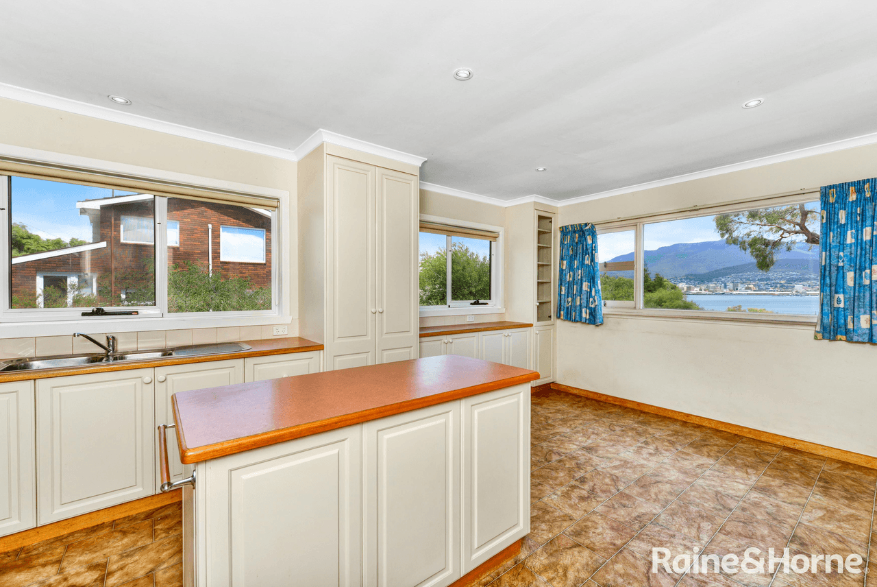 1 Britannia Place, BELLERIVE, TAS 7018