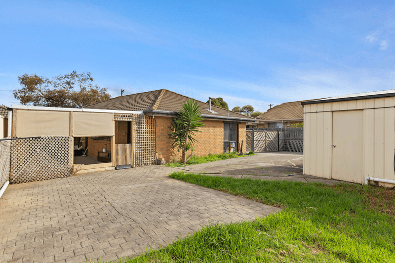 61 Bartlett Crescent, HOPPERS CROSSING, VIC 3029