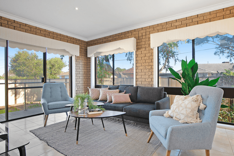 19 Gertz Avenue, RESERVOIR, VIC 3073