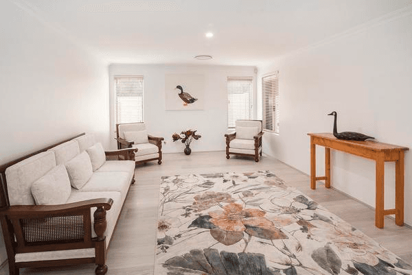 2 Beachfields Drive, BROADWATER, WA 6280