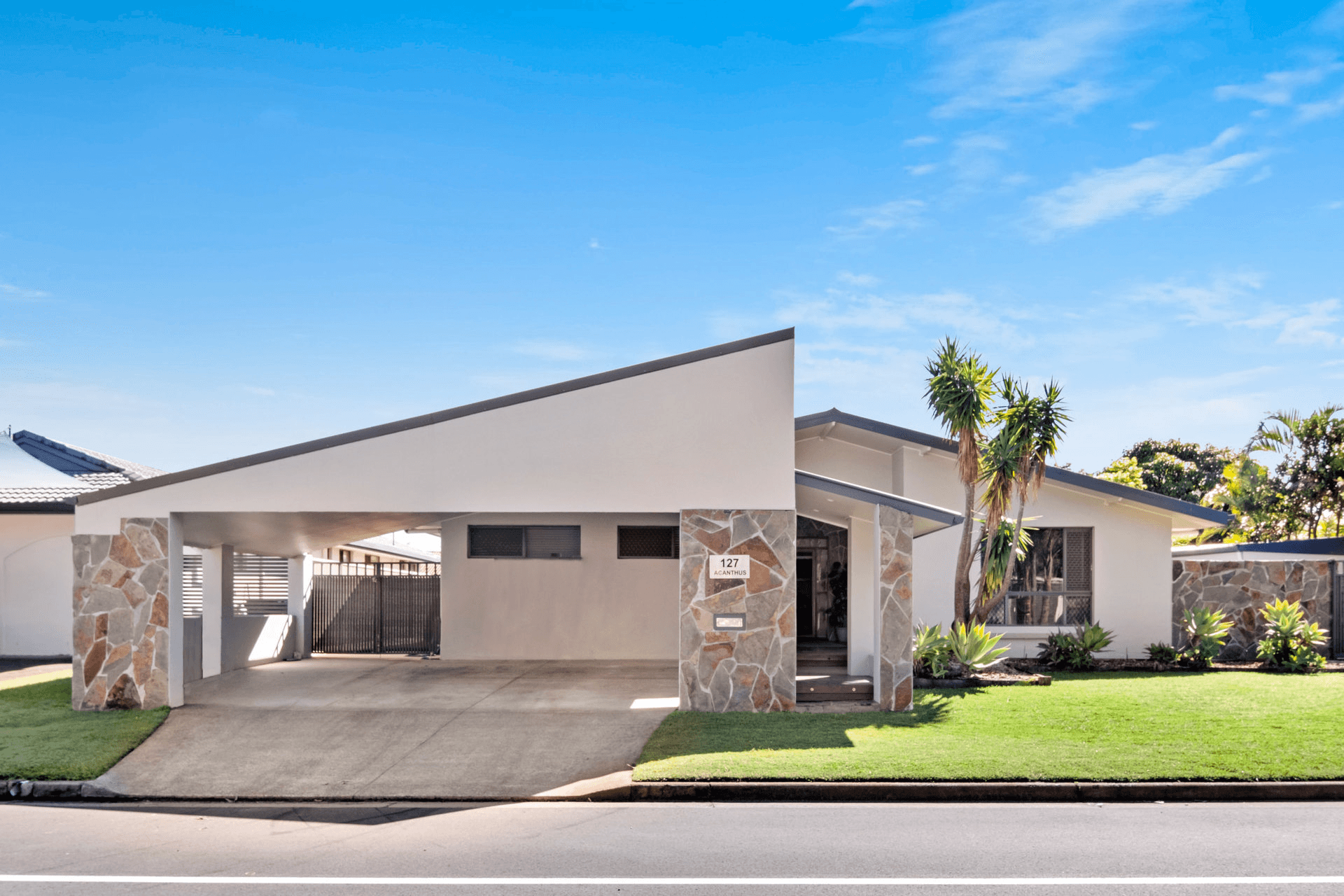 127 Acanthus Avenue, Burleigh Waters, QLD 4220