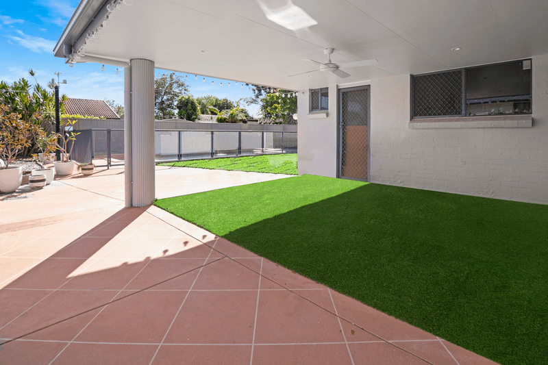 127 Acanthus Avenue, Burleigh Waters, QLD 4220