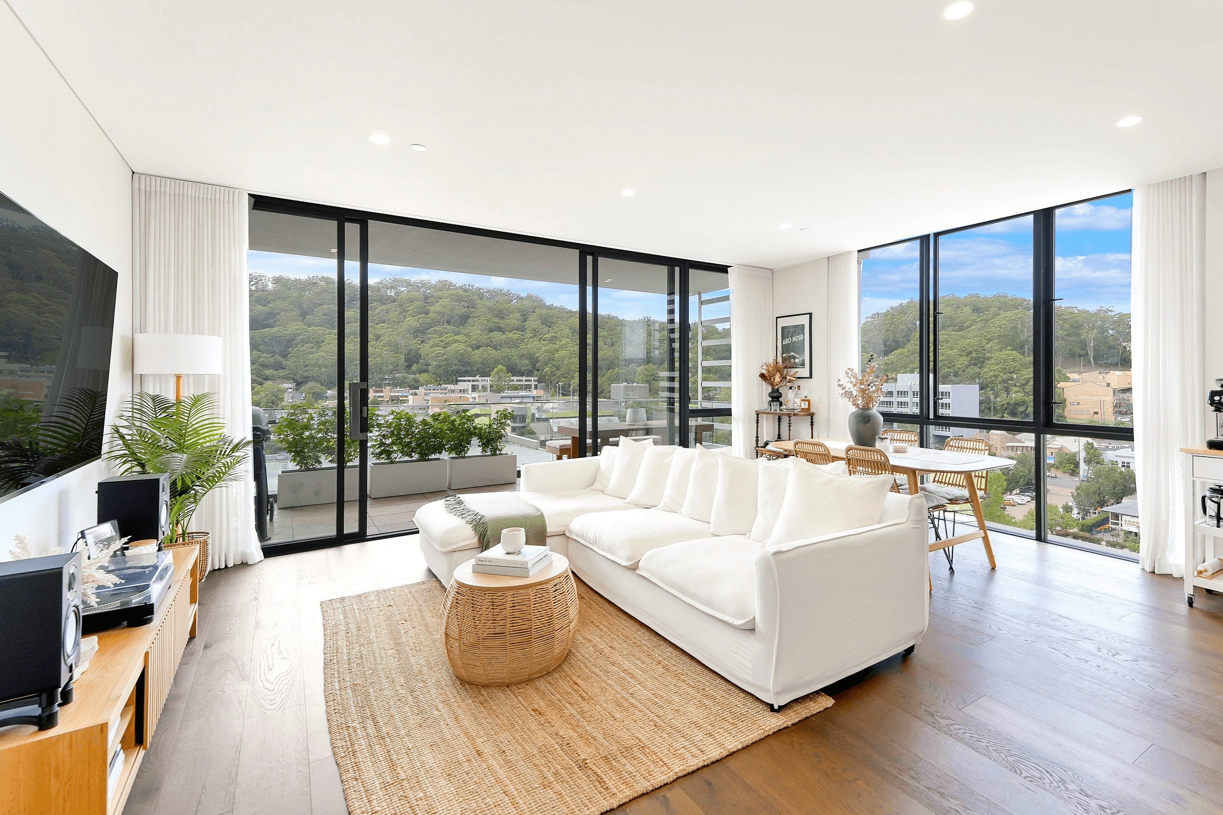 806/159 Mann Street, GOSFORD, NSW 2250